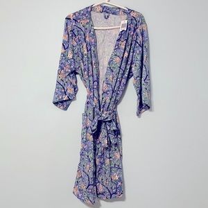 NWT Vera Bradley 1/2 sleeve knit robe sm-med “hanging around purple” pattern